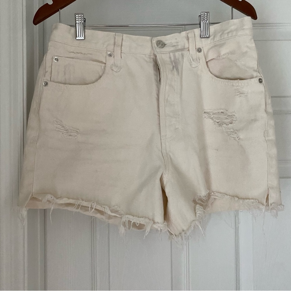 Free People Cream Denim Distressed Shorts. 31